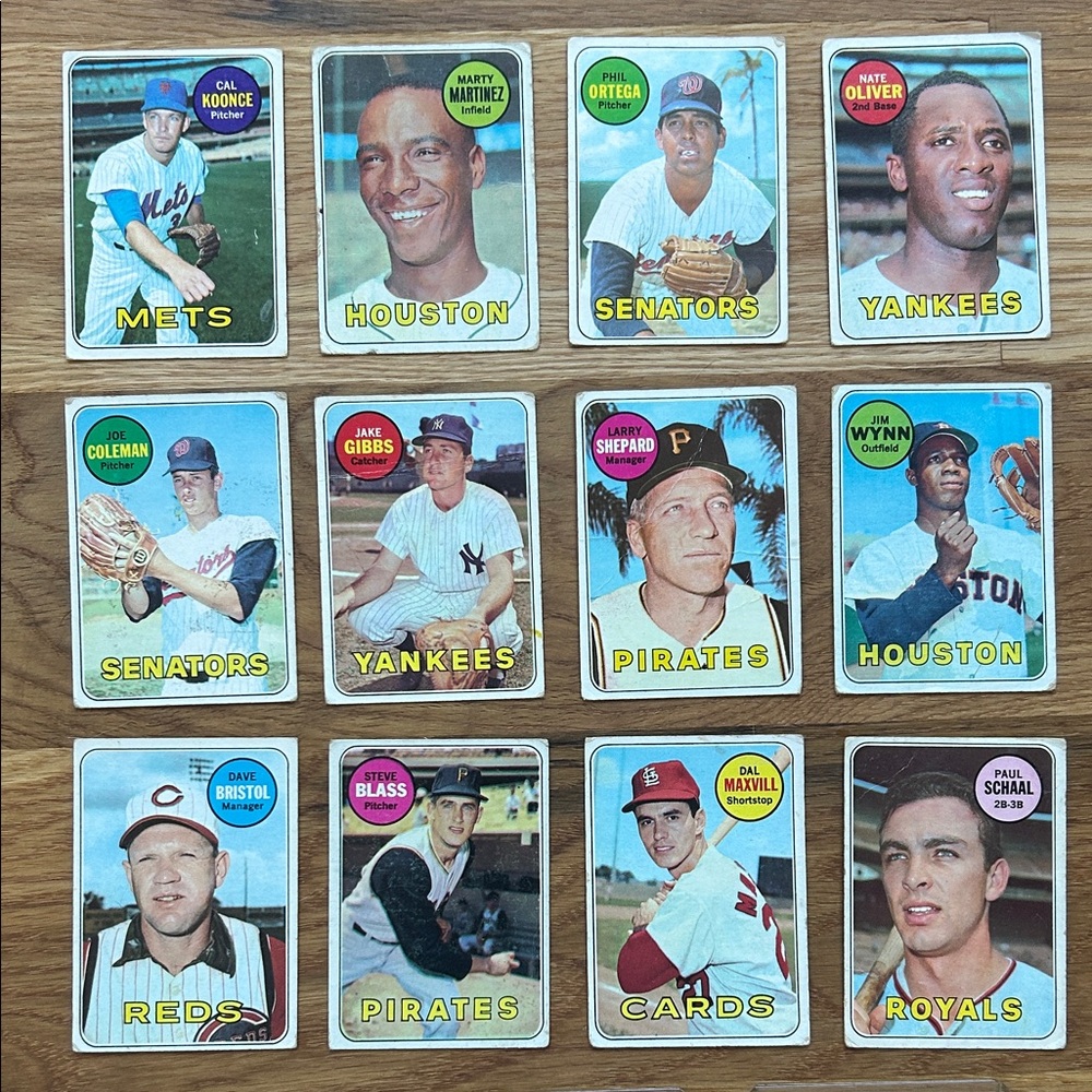 Vintage 1969 Topps Baseball Trading Cards Collection